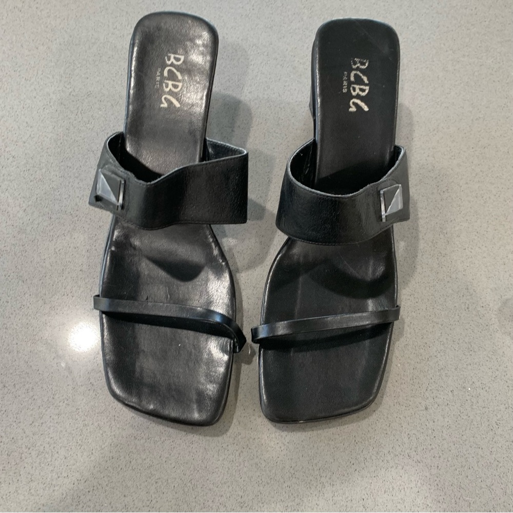 BCBG Modern wedge sandals